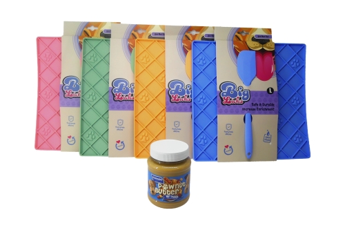 Big Licks Mat With Serving Spoon - Large (300mm x 300mm) Green with Pawnut Butter Bundle
