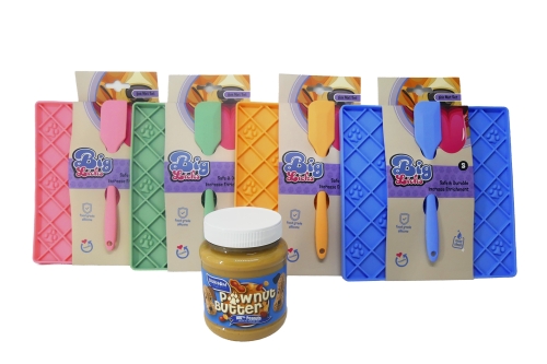 Big Licks Mat With Serving Spoon - Small (200mm x 200mm) Green with Pawnut Butter Bundle