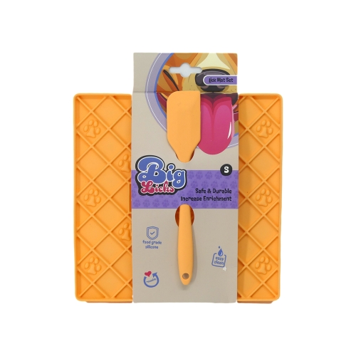 Big Licks Mat With Serving Spoon - Small (200mm x 200mm) Orange